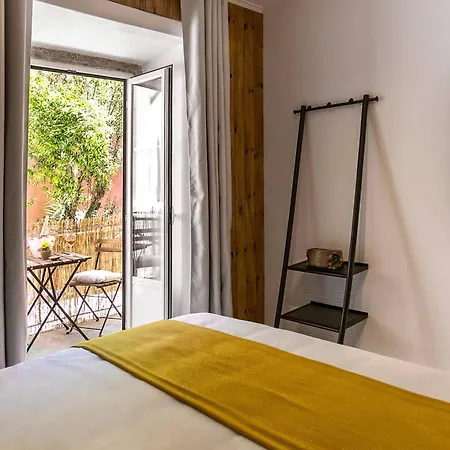 Bica Apartment *